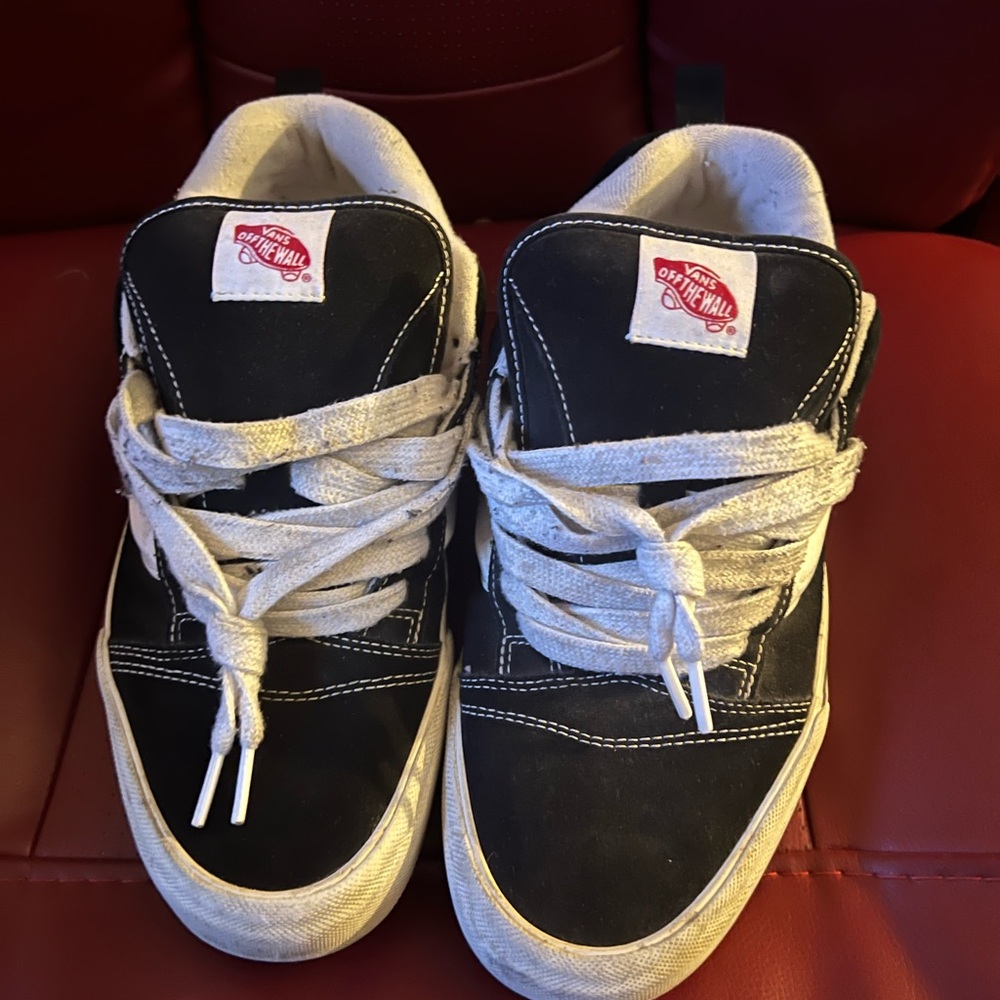 Vans knu skool Black and White Low-Tops